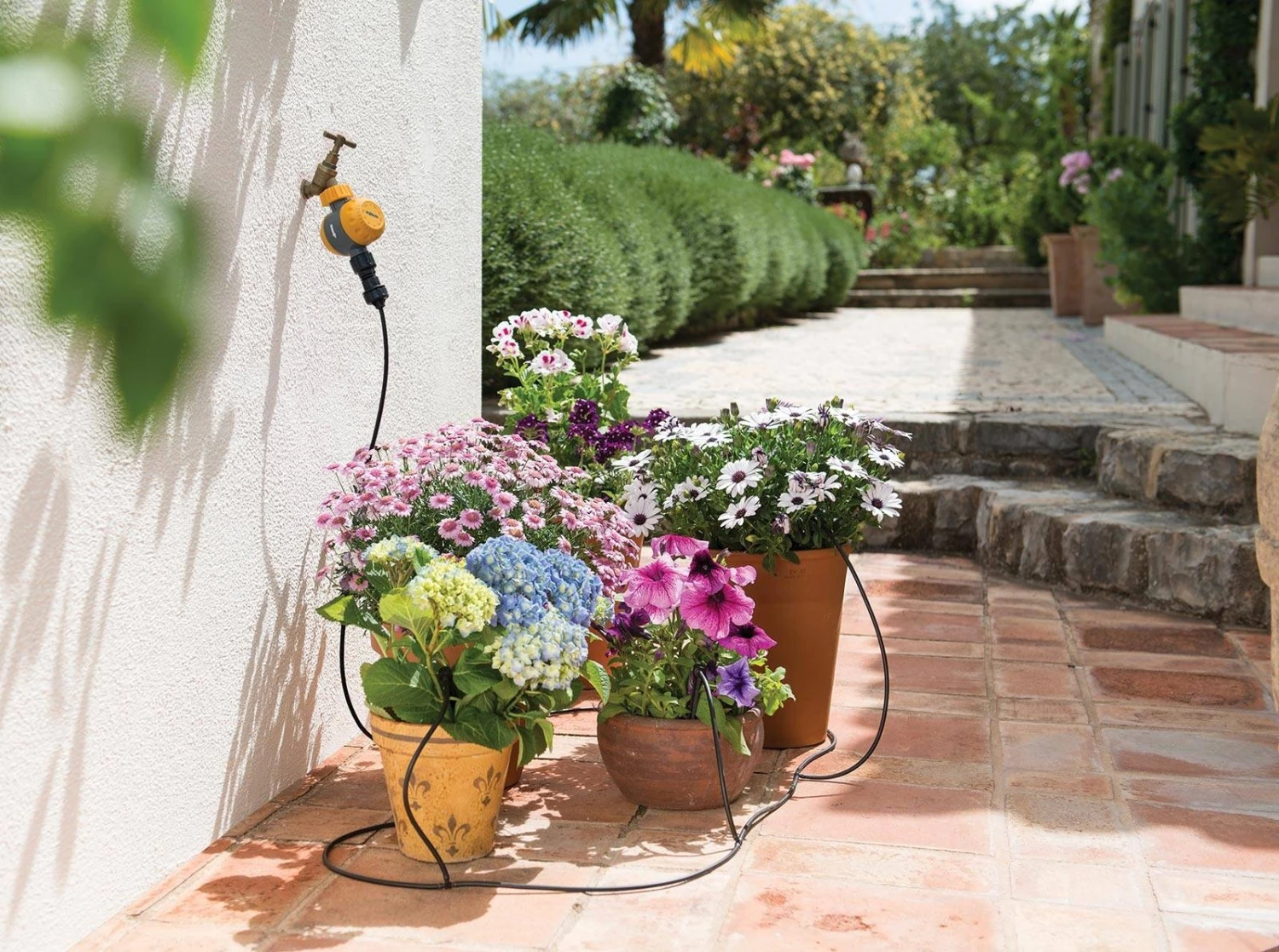 Hozelock 15 Pot Watering Kit 4 Hozelock 15 Pot Watering Kit - Image 2