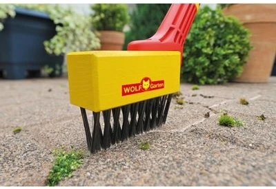 Wolf-Garten Wolf Garten Multi-Change Weeding Brush 4 Wolf-Garten Wolf Garten Multi-Change Weeding Brush - Image 2