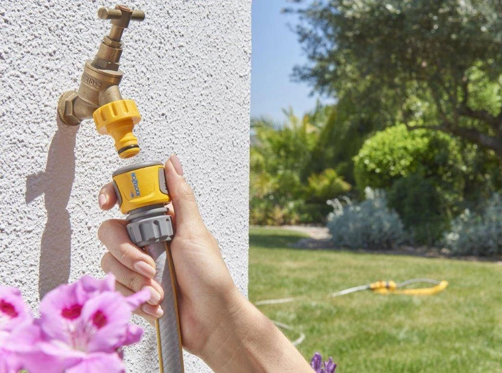 Hozelock Standard Soft Touch Hose End Connector Twin Pack 4 Hozelock Standard Soft Touch Hose End Connector Twin Pack - Image 2