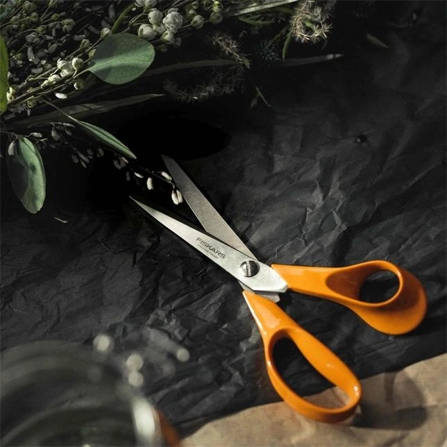 Fiskars Classic Garden Scissors 21cm 5 Fiskars Classic Garden Scissors 21cm - Image 3