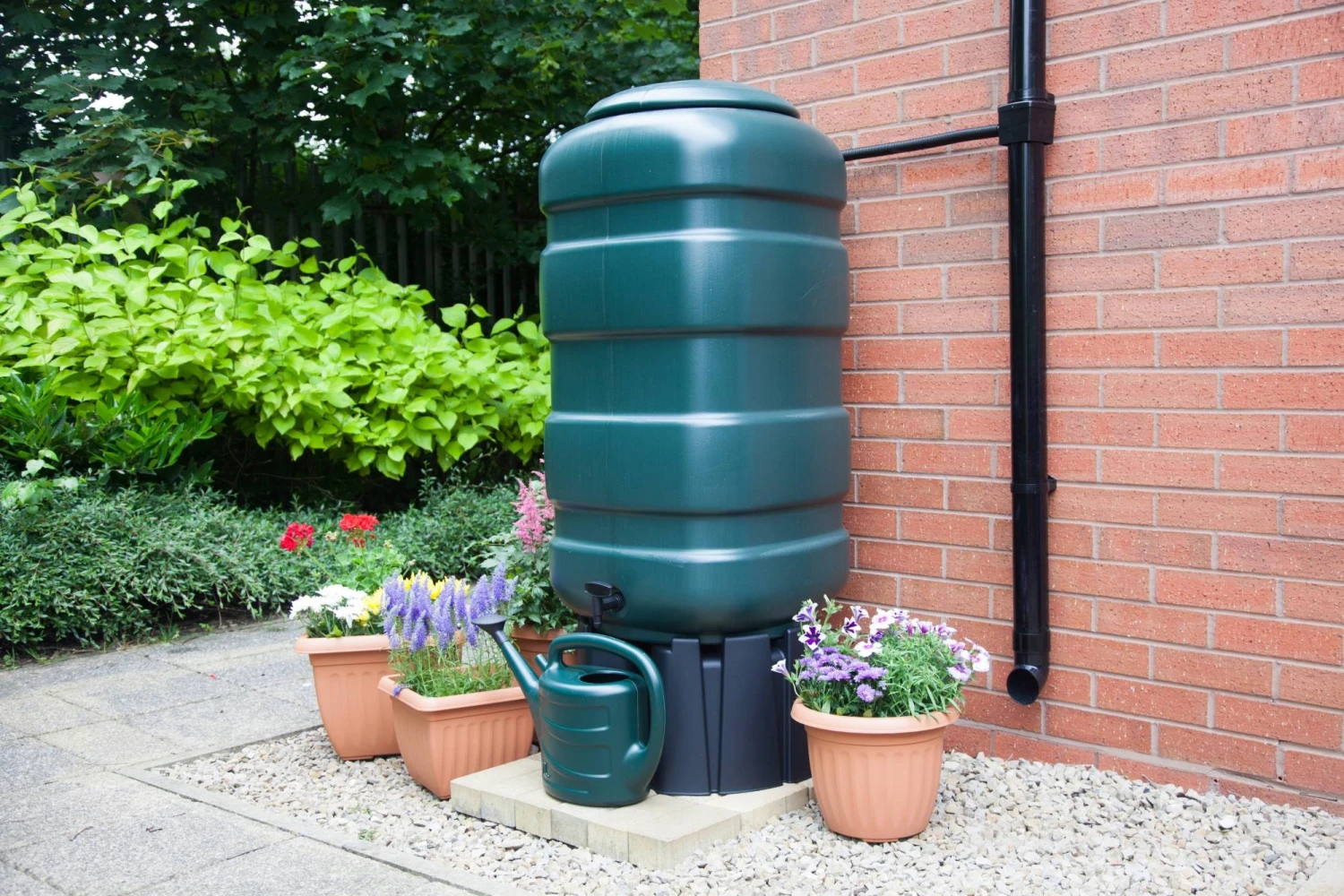 White Furze 250L Water Butt Set 4 White Furze 250L Water Butt Set - Image 2